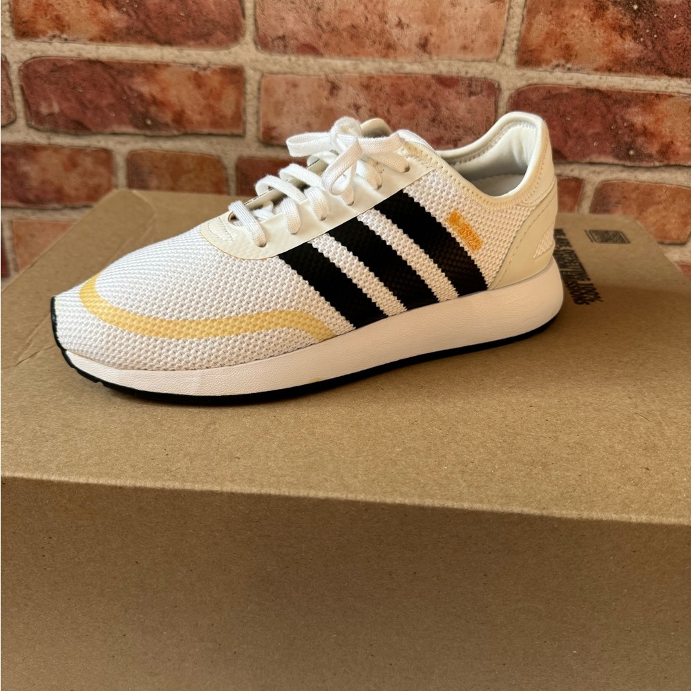 W/6.5 M/5.0  Adidas N-5923 sneakers white/black